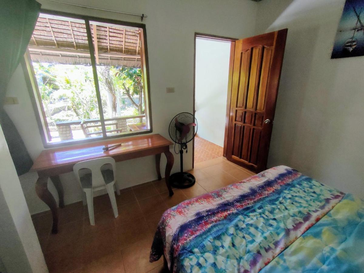 Moalboal T Breeze Coastal Resort Esterno foto