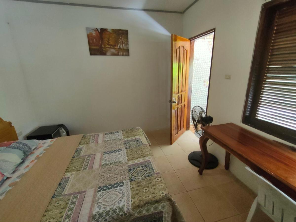 Moalboal T Breeze Coastal Resort Esterno foto