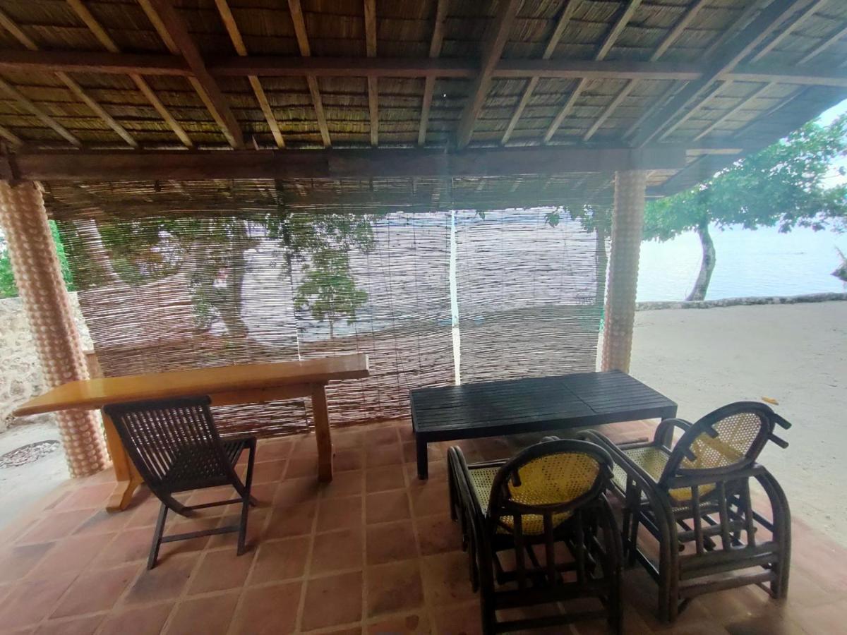 Moalboal T Breeze Coastal Resort Esterno foto