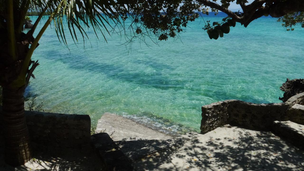 Moalboal T Breeze Coastal Resort Esterno foto